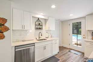 440 Yuhas Dr, Paramus, NJ 07652 - Photo 16