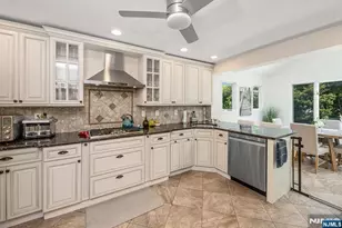440 Yuhas Dr, Paramus, NJ 07652 - Photo 6