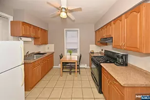 236 Rochelle Ave, Rochelle Park Township, NJ 07662 - Photo 16