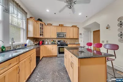 60 Hawthorne Avenue, East Orange, NJ 07018 - Photo 10