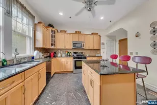60 Hawthorne Ave, East Orange, NJ 07018 - Photo 10