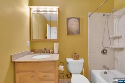 60 Hawthorne Avenue, East Orange, NJ 07018 - Photo 16