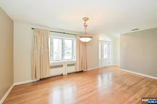 520 Hamilton Ave, Hasbrouck Heights, NJ 07604 - Photo 4