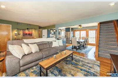104 W Lionshead Drive, Wayne, NJ 07470 - Photo 10