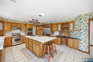 7 Trotters Ln, Mahwah, NJ 07430 - Photo 12