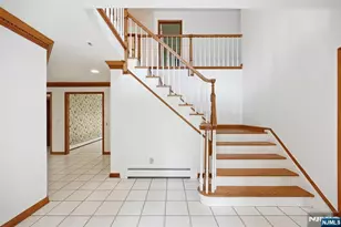 7 Trotters Ln, Mahwah, NJ 07430 - Photo 6