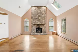 7 Trotters Ln, Mahwah, NJ 07430 - Photo 18
