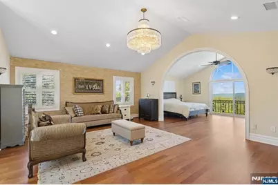912 Cherokee Lane, Franklin Lakes, NJ 07417 - Photo 38