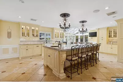 912 Cherokee Lane, Franklin Lakes, NJ 07417 - Photo 18