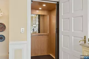 912 Cherokee Ln, Franklin Lakes, NJ 07417 - Photo 24