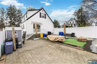 569 Linden Avenue, Teaneck Township, NJ 07666 - Photo 34