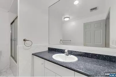 29 Prospect Street, Palisades Park, NJ 07650 - Photo 18