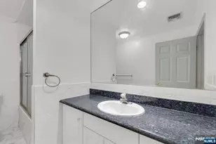 29 Prospect St, Palisades Park, NJ 07650 - Photo 18