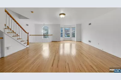 29 Prospect Street, Palisades Park, NJ 07650 - Photo 4