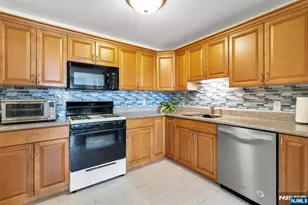 241 Union Street 302, Hackensack, NJ 07601 - Photo 10
