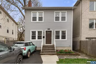 38 Hinsdale Place, Newark, NJ 07104 - Photo 2