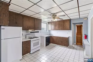 36 Edison St, Bloomfield, NJ 07003 - Photo 2
