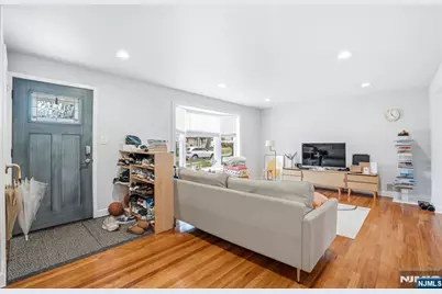 283 Taft Road, River Edge, NJ 07661 - Photo 4
