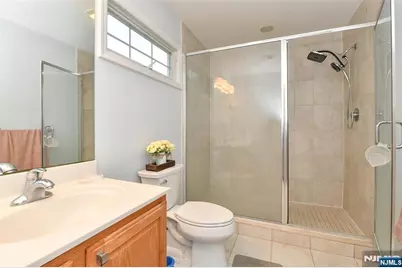 1 Lincoln Place, Moonachie, NJ 07074 - Photo 16
