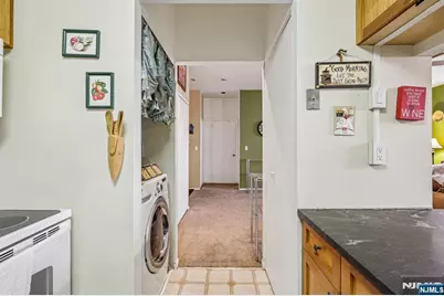 111 Mulberry Street 2-V #2-V, Newark, NJ 07102 - Photo 12