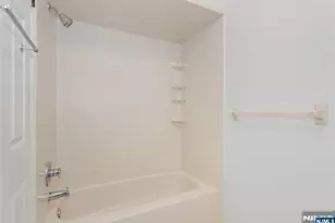 483 Forest 10, Kearny, NJ 07032 - Photo 14