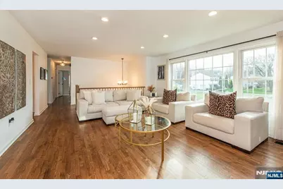 8 Cypress Court, Fairfield, NJ 07004 - Photo 12