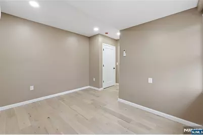 82 Grove Street, Montclair, NJ 07042 - Photo 30