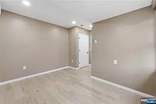 82 Grove St, Montclair, NJ 07042 - Photo 30