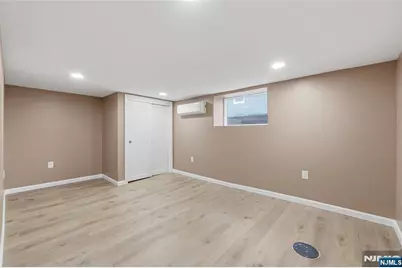 82 Grove Street, Montclair, NJ 07042 - Photo 18