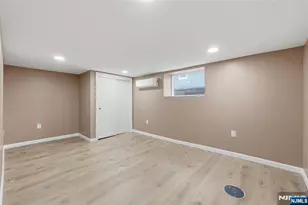 82 Grove St, Montclair, NJ 07042 - Photo 18