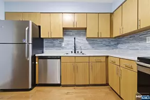 308-310 Passaic Ave 215, Harrison, NJ 07029 - Photo 2