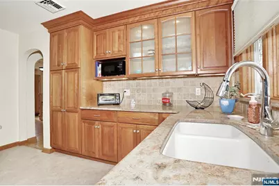 223 Linda Vista Avenue, North Haledon, NJ 07508 - Photo 18
