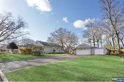 223 Linda Vista Avenue, North Haledon, NJ 07508 - Photo 8