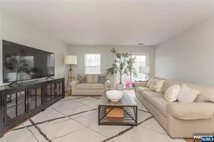 2141 Jordan Ct, Mahwah, NJ 07430 - Photo 2