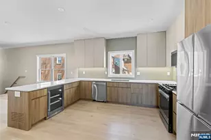 416 8th St, Fairview, NJ 07022 - Photo 16