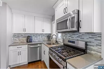 404 Simons Avenue, Hackensack, NJ 07601 - Photo 10