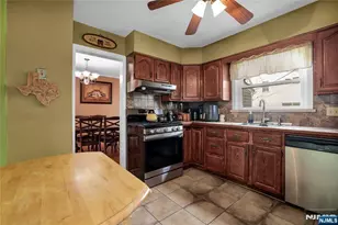 1875 Pilgrim Way, Union Township, NJ 07083 - Photo 16
