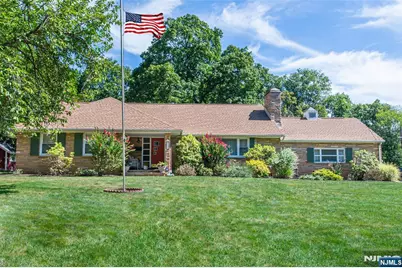 685 Blanch Avenue, Norwood, NJ 07648 - Photo 2