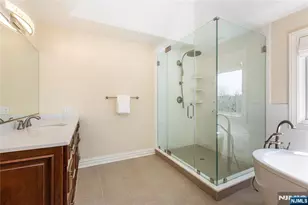 8 Philhower Ct, Denville, NJ 07834 - Photo 34