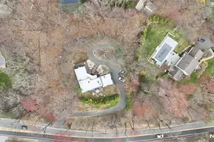 947 Franklin Lake Rd, Franklin Lakes, NJ 07417 - Photo 32