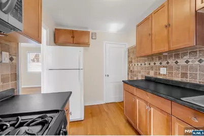255 Windsor Road, Wood Ridge, NJ 07075 - Photo 14