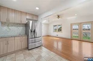 22 Cottage Ln, Clifton, NJ 07012 - Photo 6