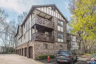 802 Thoreau Ct, Mahwah, NJ 07430 - Photo 20