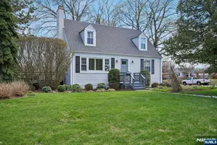122 Johnson Ave, Mahwah, NJ 07430 - Photo 2