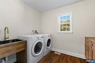 10 Robert Ct, Verona, NJ 07044 - Photo 10