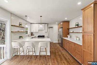 10 Robert Court, Verona, NJ 07044 - Photo 4