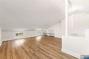 10 Robert Ct, Verona, NJ 07044 - Photo 18
