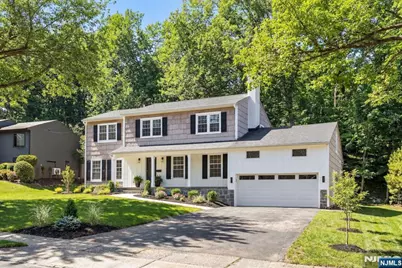 10 Robert Court, Verona, NJ 07044 - Photo 1