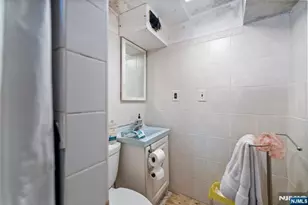 195 Emerson Ave, Paterson, NJ 07502 - Photo 34