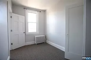 210 Day Ave, Cliffside Park, NJ 07010 - Photo 18